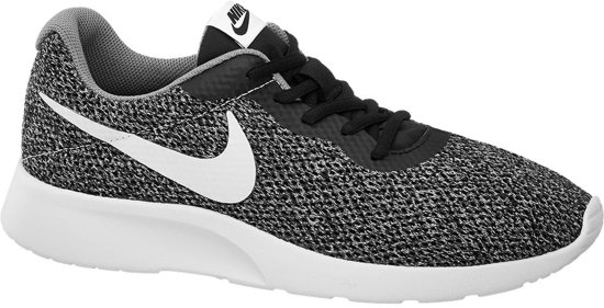 nike tanjun men's lifestyle shoes