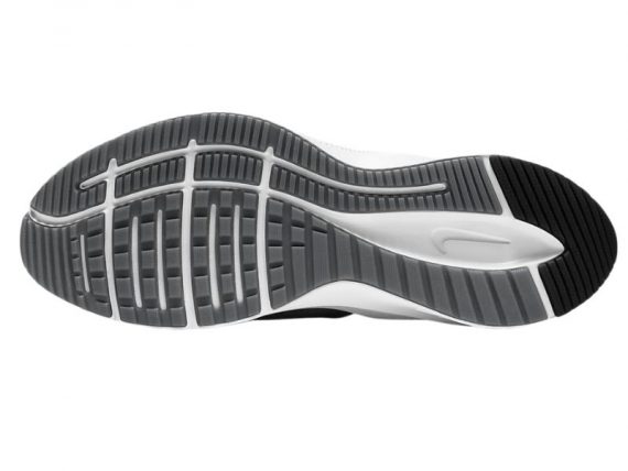 Nike Quest 3 outsole
