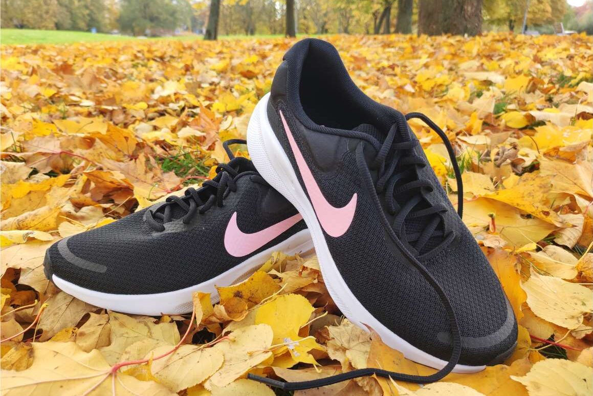 Nike revolution 2 damen test best sale