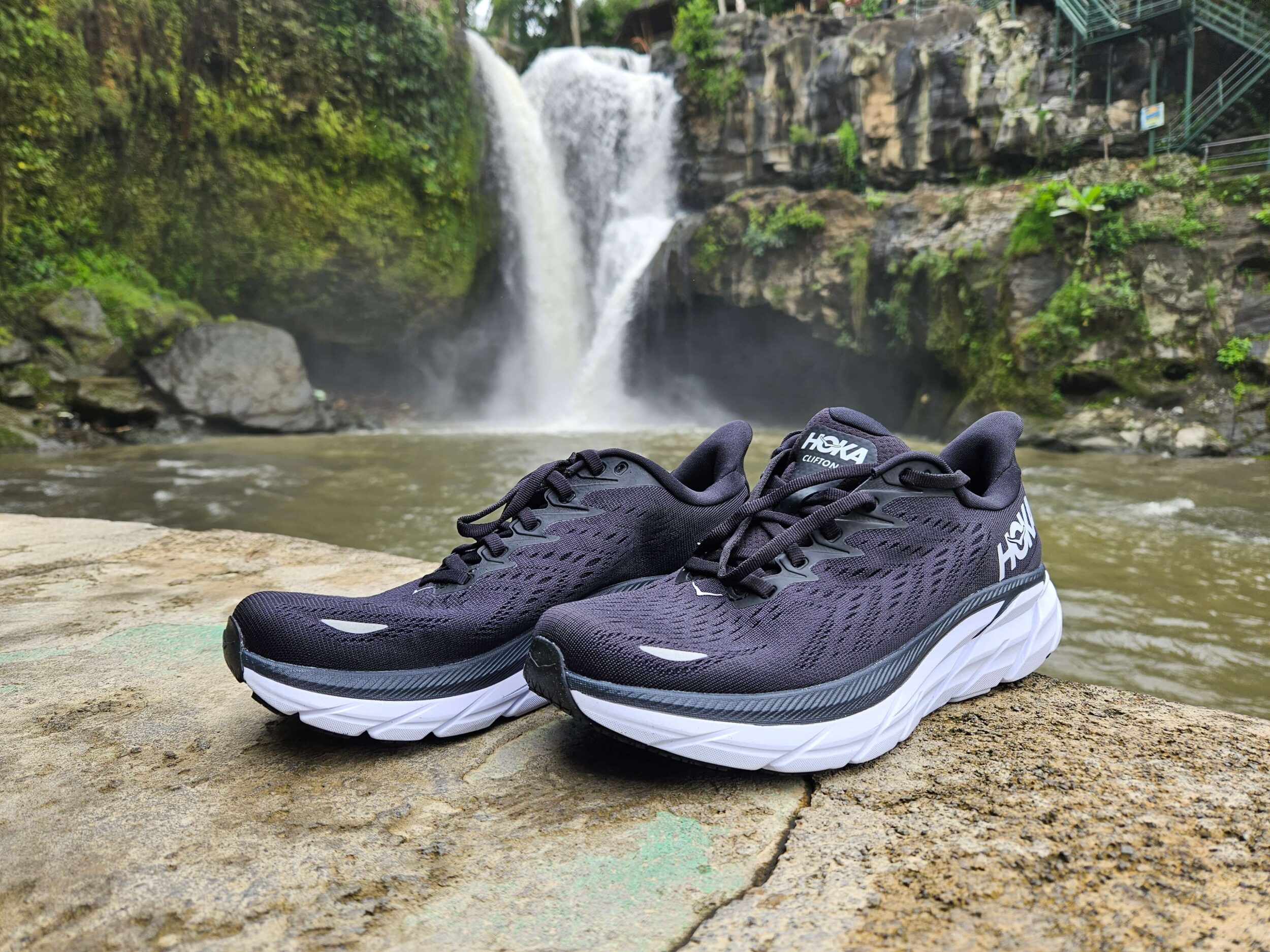 Hoka One One Clifton 8