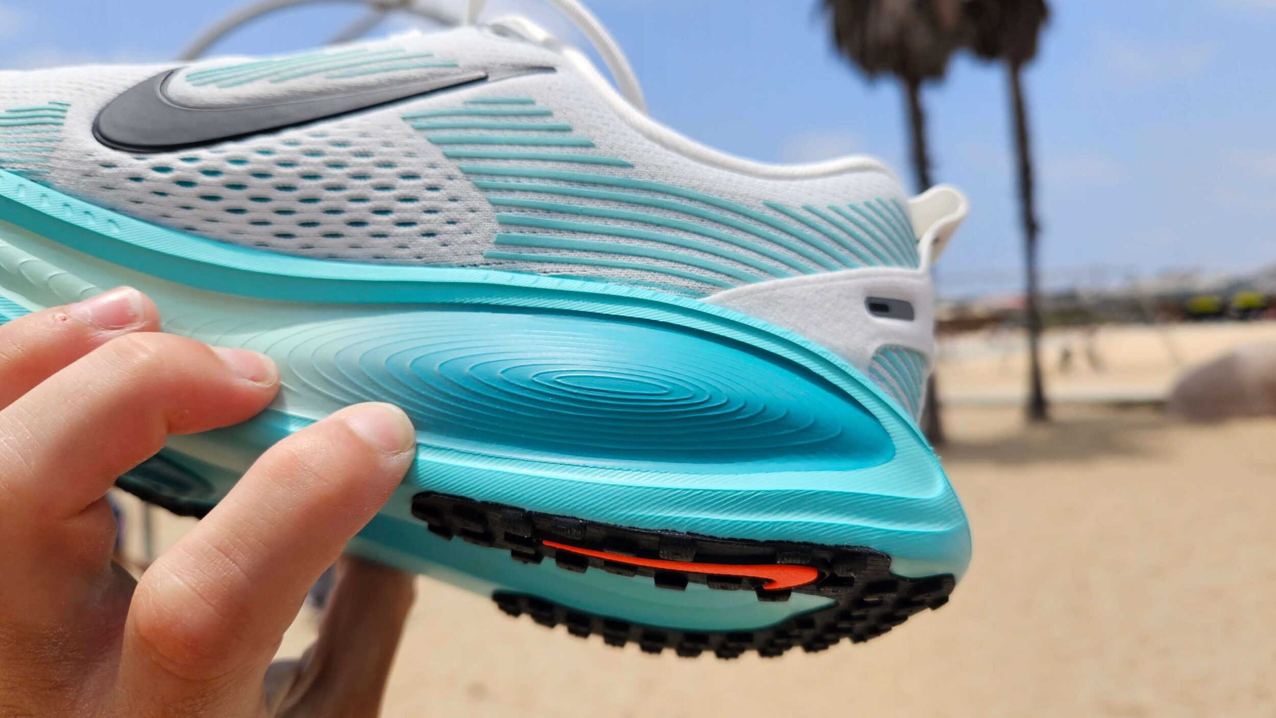 nike vomero 18 midsole