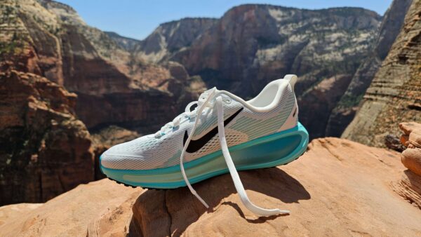 nike vomero 18 white